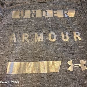 Under Armour Hoodie  size Medium  color  Black, gray
